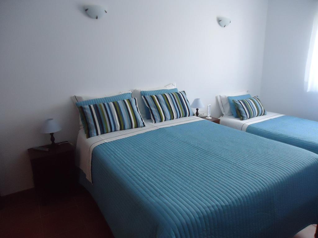 Casa Mar Azul Hotel วิลานอวา ดิ มิลฟงติส ห้อง รูปภาพ